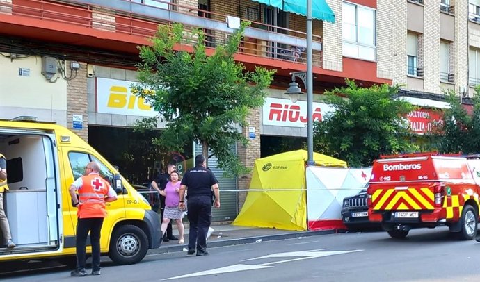 Fallece un hombre al precipitarse desde un quinto piso en la calle Gonzalo de Berceo de Logroño