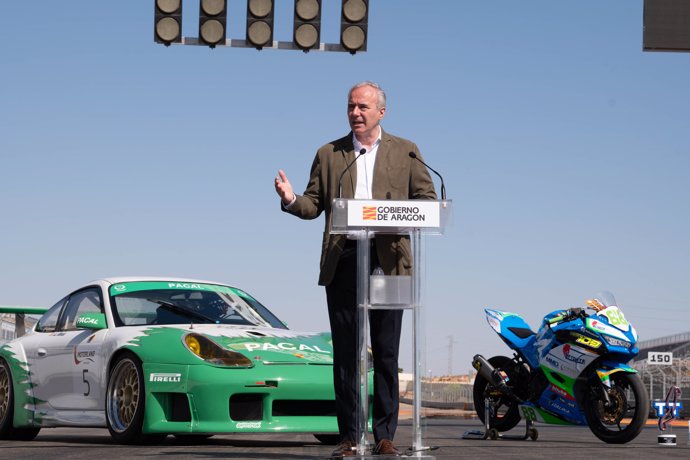 El presidente del Gobierno de Aragón, Jorge Azcón, en una visita al circuito de Motorland.