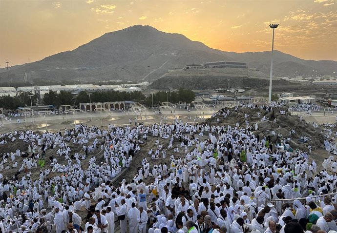 Cientos de musulmanes en el monte Arafat durante la peregrinación a La Meca, en Arabia Saudí (archivo)