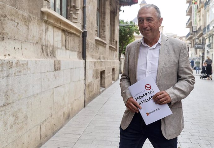 El síndic de Compromís, Joan Baldoví, a su llegada al Palau de la Generalitat