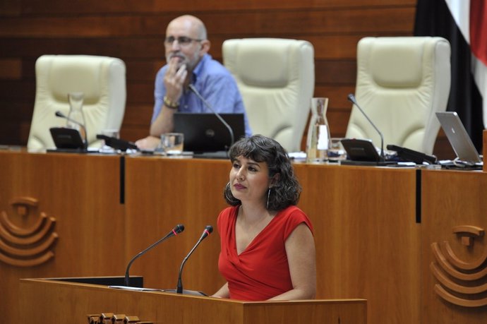 La portavoz de Unidas por Extremadura, Irene de Miguel, en el Debate sobre el Estado de la Región 2024