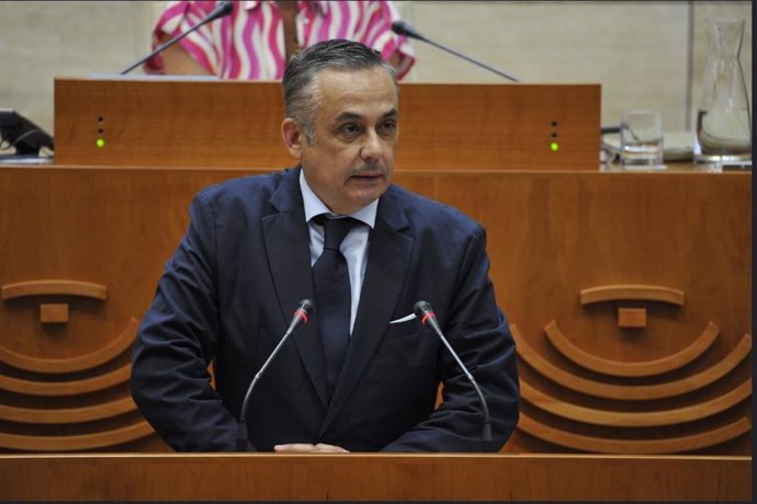 El presidente del Grupo Parlamentario Vox, Ángel Pelayo Gordillo, en su intervención en el Debate sobre el Estado de la Región