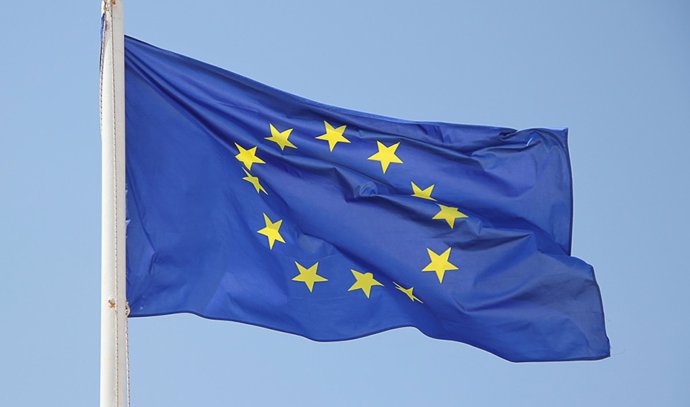 Archivo - Bandera de la Unión Europea (UE).