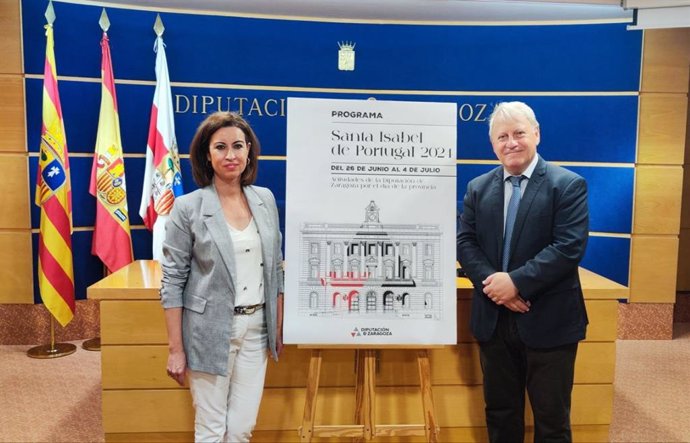 La vicepresidenta de la DPZ, Teresa Ladrero y el jefe de Protocolo de la institución, José Luis Angoy, en la presentación de las jornadas con motivo del Día de SAnta Isabel de Portugal.