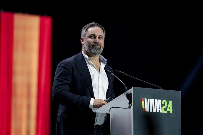 Archivo - El líder de VOX, Santiago Abascal, durante el acto ‘Viva 24’ de VOX, en el Palacio de Vistalegre, a 19 de mayo de 2024, en Madrid (España).