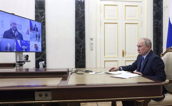Archivo - Reunión del presidente de Rusia, Vladimir Putin, con las autoridades prorrusas de Crimea