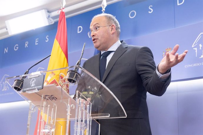 El portavoz del PP en el Congreso, Miguel Tellado, durante una rueda de prensa posterior a la Junta de Portavoces, en el Congreso de los Diputados, a 28 de mayo de 2024, en Madrid (España).