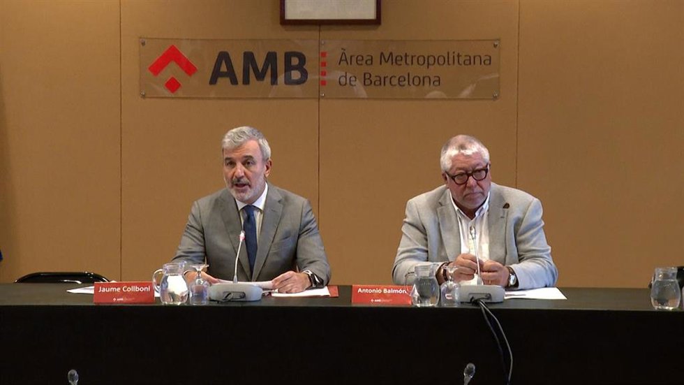 El presidente del AMB, Jaume Collboni, y el vicepresidente ejecutivo, Antonio Balmón.