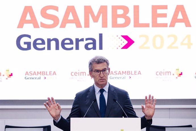 El presidente del Partido Popular, Alberto Núñez Feijóo, interviene durante la clausura de la Asamblea General de CEIM 2024, a 25 de junio de 2024, en Madrid (España). La Asamblea General de CEIM es el órgano supremo de gobierno y decisión de la Confedera