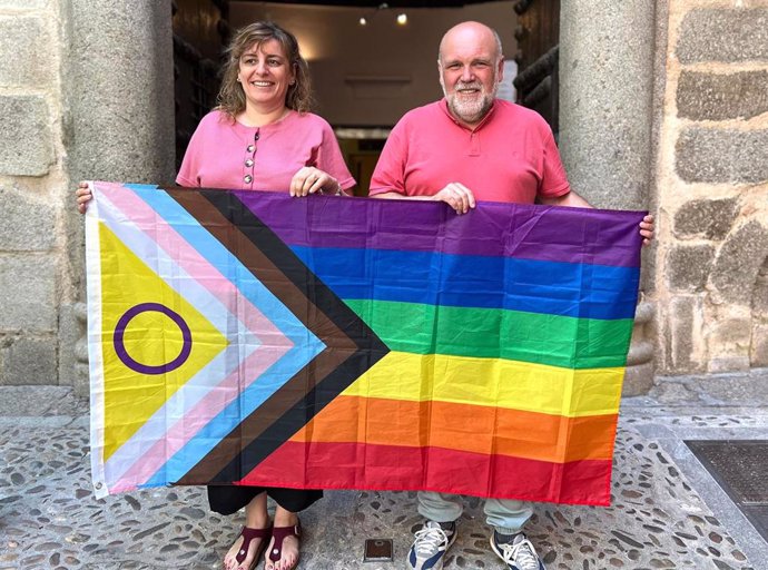 PSOE e IU presentan una moción conjunta de apoyo al colectivo LGTBI+.