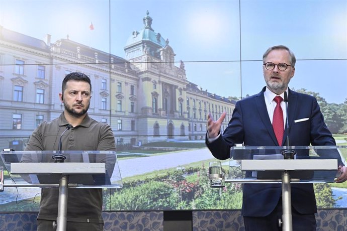 Archivo - Reunión entre el presidente de Ucrania, Volodimir Zelenski, y el primer ministro de República Checa, Petr Fiala