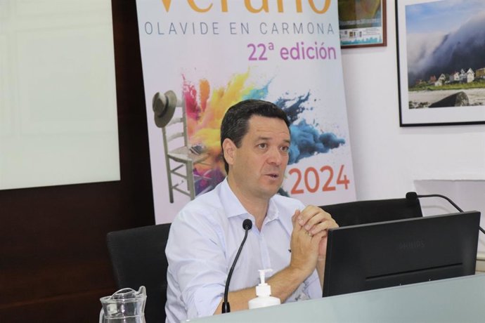 El catedrático en Ciencia Política y de la Administración, Manuel Ricardo Torres Soriano, en los cursos de verano de la UPO en Carmona.