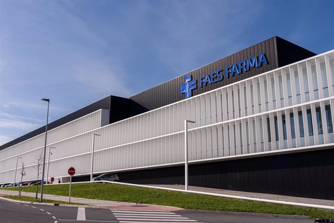 Archivo - Planta de Faes Farma en Derio (Bizkaia)