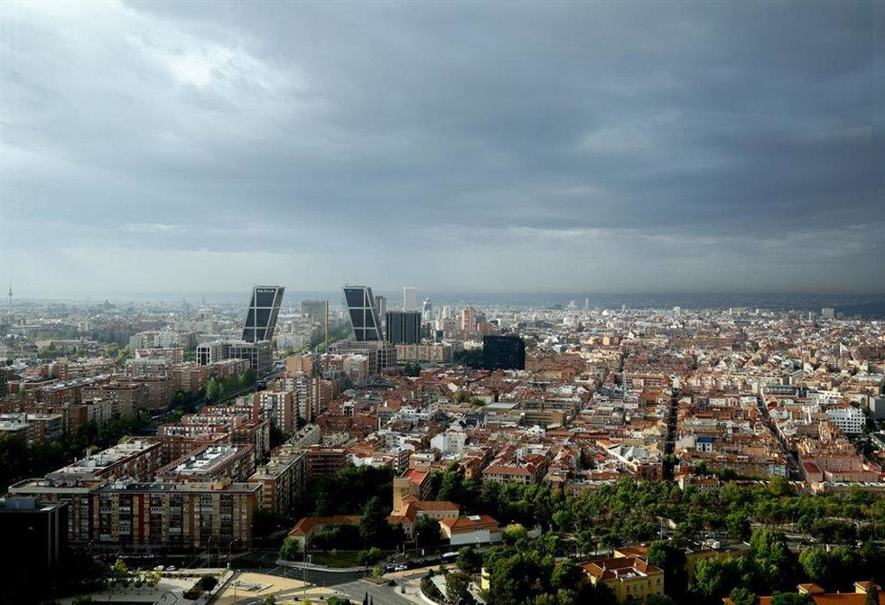 Archivo - Vista de Plaza de Castilla desde el IE Tower de Madrid, a 17 de octubre de 2022, en Madrid (España). 