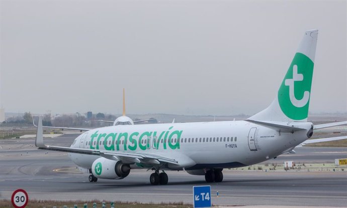 Archivo - Un avión de la aerolínea Transavia.