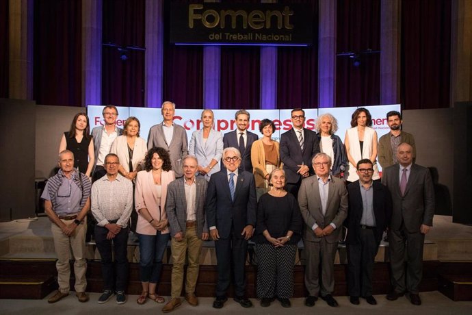 Representantes de entidades participantes en la jornada de Foment del Treball 'Compromesos', este martes