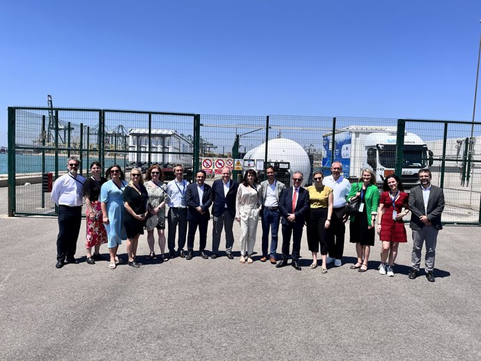 El director general adjunt de Medi ambient de la Unió Europea visita el Port de Valncia