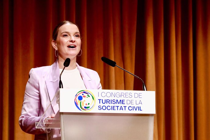 La presidenta del Govern, Marga Prohens, en el I Congreso de Turismo de la Sociedad Civil.