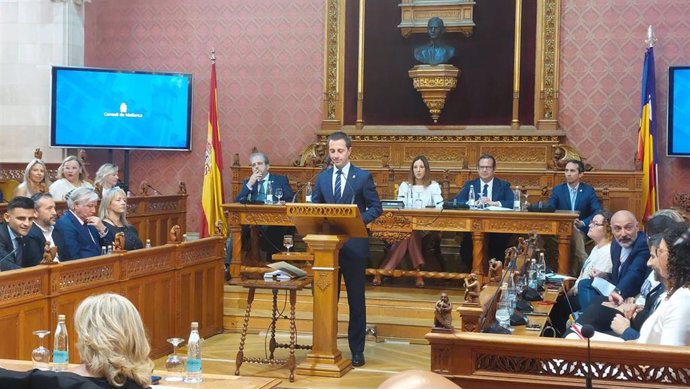 El presidente del Consell de Mallorca, Llorenç Galmés, durante su intervención en el Debate de Polítcia General.