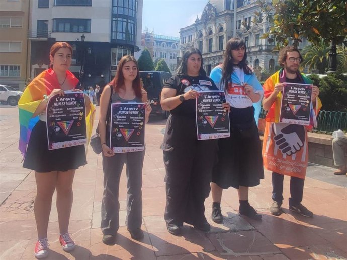 Batel, Libres y Combativas, Disex Asturies, CNT Xixón y el Sindicato de Estudiantes organizan pasacalles y concentraciones por el orgullo crítico LGBT