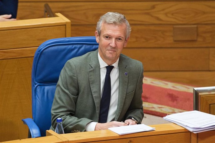 El presidente de la Xunta, Alfonso Rueda, en el pleno del Parlamento gallego del 26 de junio de 2024