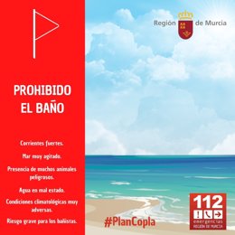 Indicaciones de la bandera roja en playas, que indica prohibido el baño