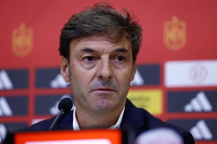 Archivo - Santi Denia, head coach of Spain Team U21, attends his press conference to talk about Luis Rubiales and give the list of players for the next matches of the team at Ciudad del Futbol on September 01, 2023, in Las Rozas, Madrid, Spain.