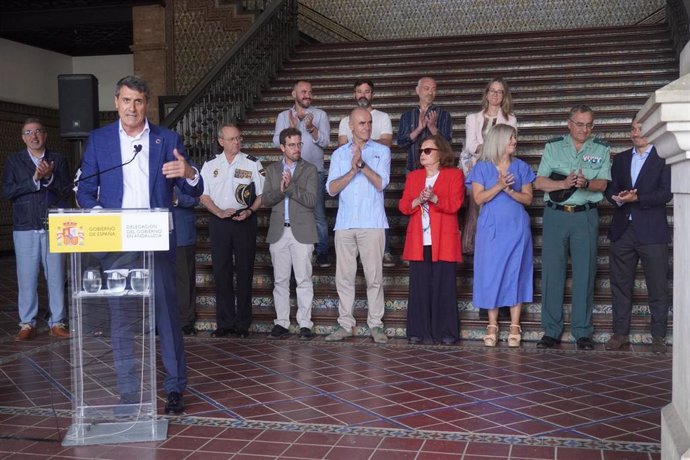 El delegado del Gobierno de España en Andalucía, Pedro Fernández, en el acto de la lectura de la declaración institucional con motivo del Día Nacional del Orgullo Lgtbi.