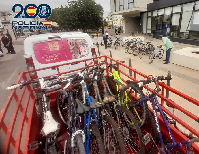 Bicicletas que han sido entregadas a Cáritas Jerez por parte de la Policía Nacional.