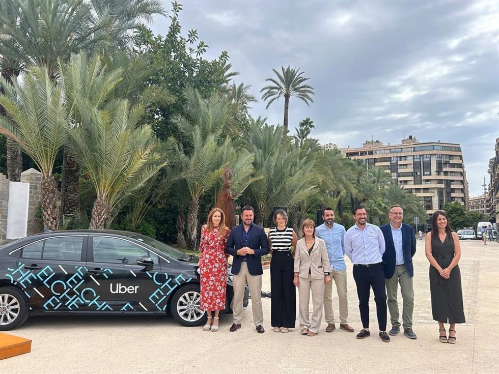 Uber llega este miércoles a Elche con 10 vehículos para la ciudad y 30 para el aeropuerto
