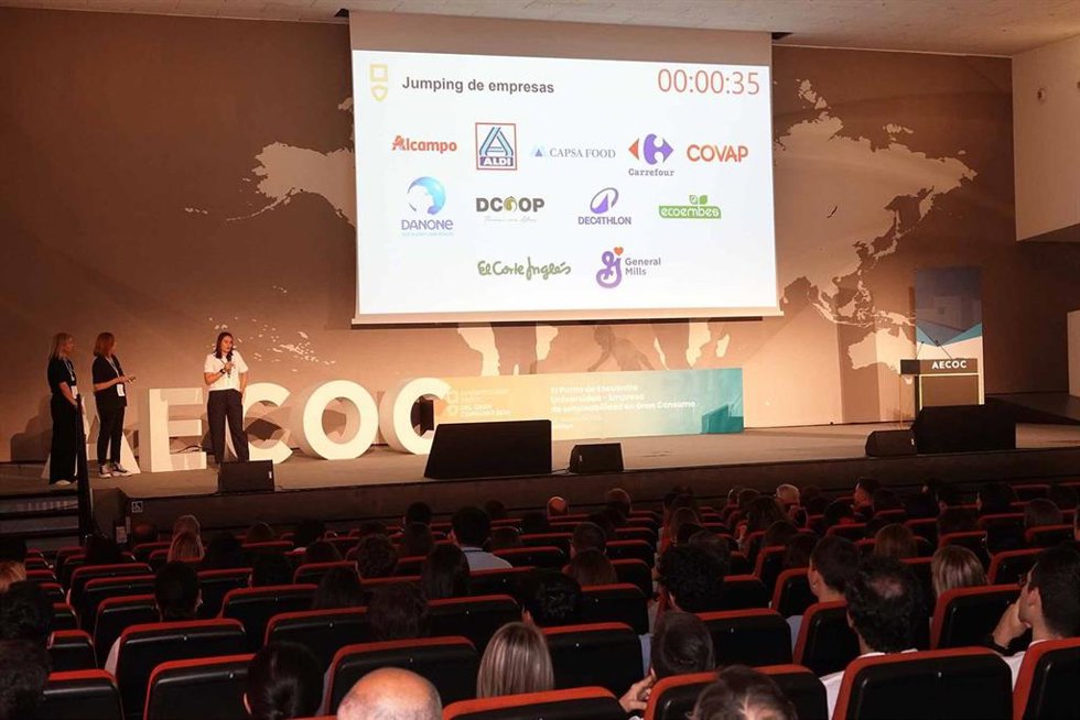 Más de 20 multinacionales han asistido a este SummerCamp de Aecoc para captar a jóvenes talentos universitarios en un encuentro que por primera vez se ha celebrado en Andalucía, concretamente en la Universidad de Málaga.