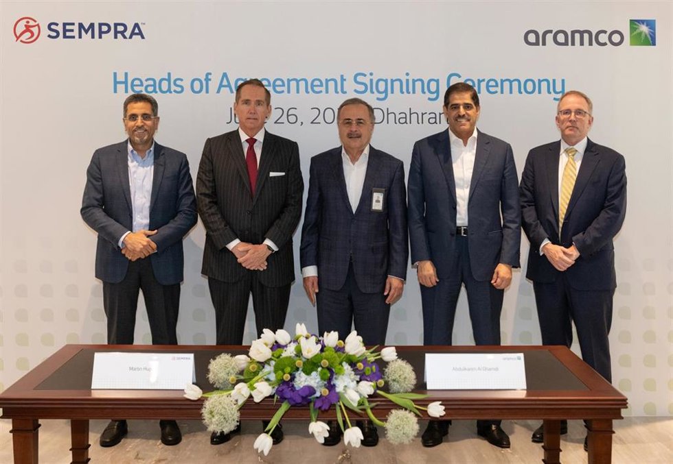 Aramco firma un acuerdo con Sempra