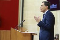 Moreno reprocha a Adelante Andalucía que salga "en defensa" de Pedro Sánchez y su discurso de "bronca al turismo"