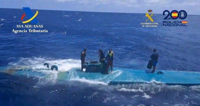 Interceptado un 'narcosubmarino' cerca de Cádiz y detenidos cuatro colombianos por presumiblemente transportar cocaína