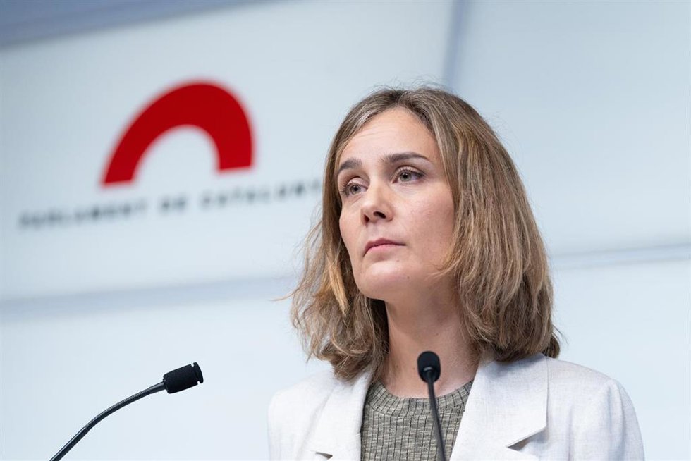 La líder de los Comuns en el Parlament, Jéssica Albiach, ofrece una rueda de prensa tras reunirse con el presidente del Parlament