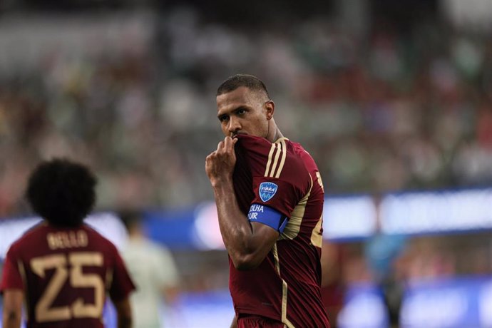 Salomón Rondón celebra su gol con Venezuela ante México en la Copa América 2024