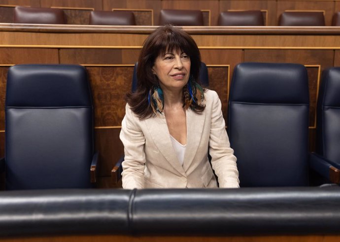 La ministra de Igualdad, Ana Redondo, durante una sesión plenaria, en el Congreso de los Diputados, a 27 de junio de 2024, en Madrid (España). Durante el pleno, se tratado el dictamen emitido por la Comisión de Igualdad respecto al Proyecto de Ley Orgánic