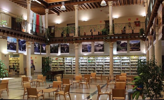 Archivo - Biblioteca pública de Guadalajara