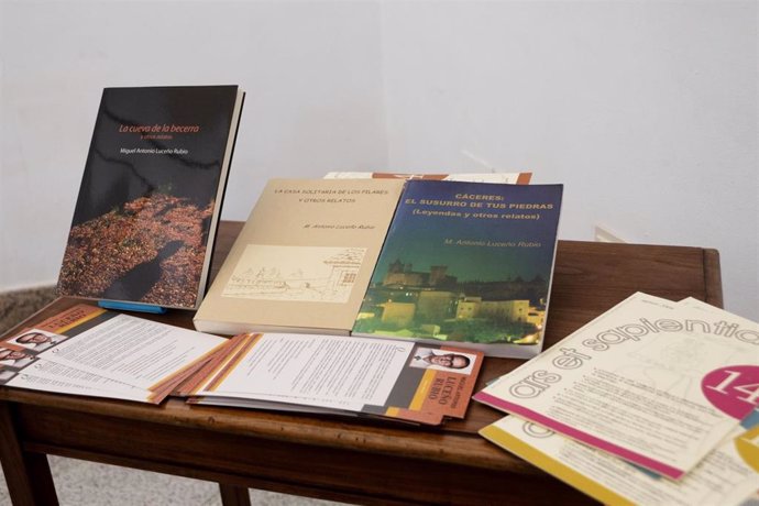 Libros y escritos de Miguel Antonio Luceño que se incorporan al Museo Casa Pedrilla de Cáceres