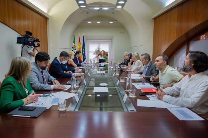 Reunión del Consejo de Concertación Social y Económica de Extremadura.