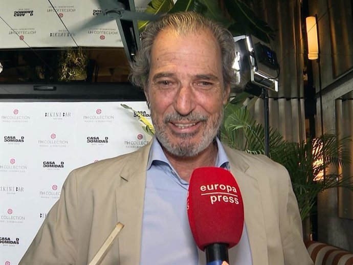 JAVIER GARCÍA-OBREGÓN