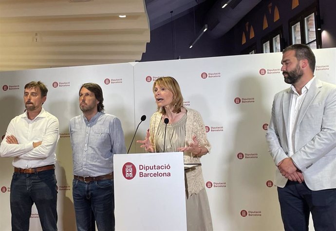 La presidenta de la Diputación de Barcelona, Lluïsa Moret, en rueda de prensa este jueves.