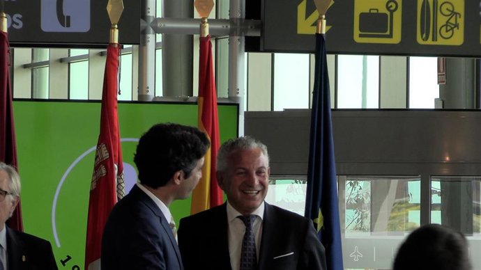 Nicanor Sen, durante los actos de celebración del 25 aniversario del aeropuerto de León.