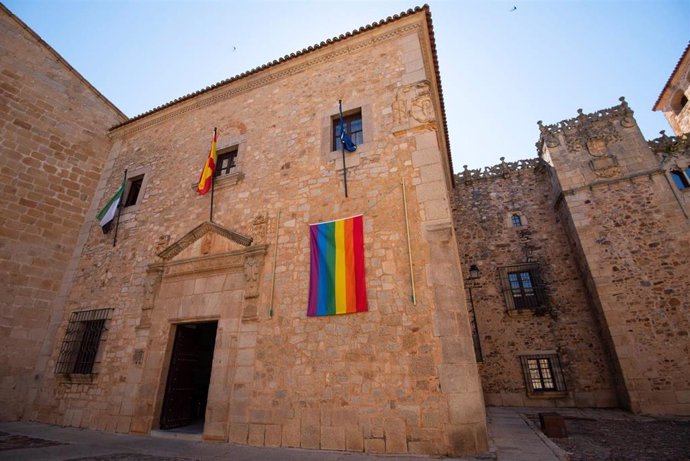 La Diputación de Cáceres se suma a la celebración del Orgullo LGTBI+ con una declaración institucional