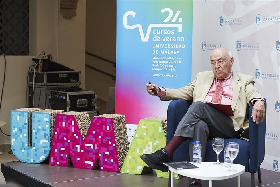 José Antonio Marina durante su intervención en los Cursos de Verano de la Universidad de Málaga en Marbella.