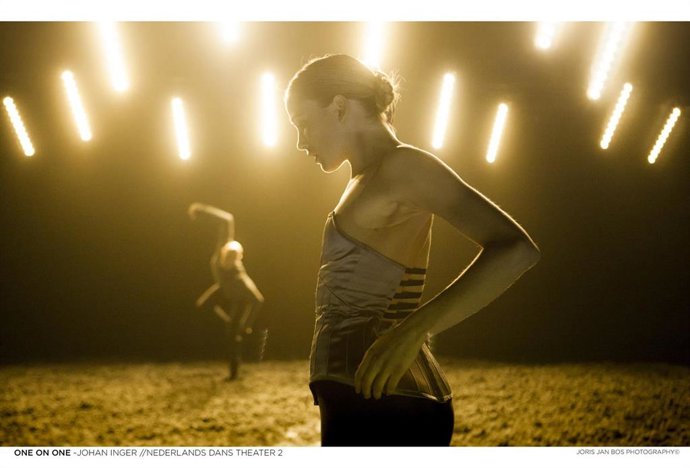 Archivo - Bailarines del Take off Dance, en un momento de la coreografía.