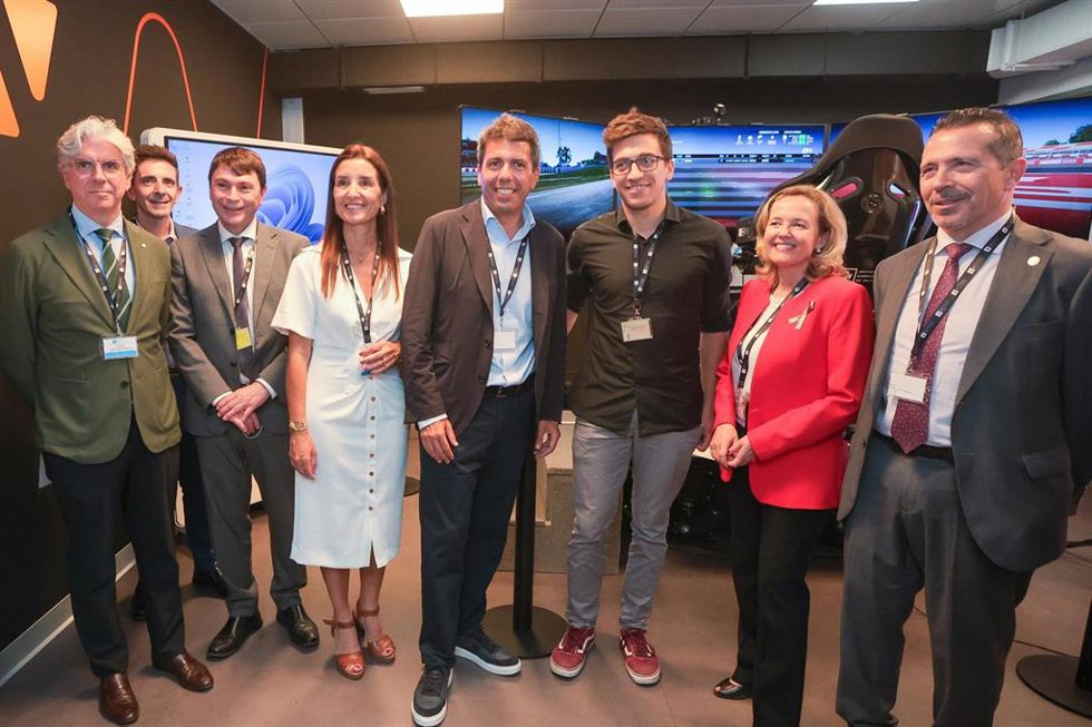 Mazón y Calviño en la visita el IBV