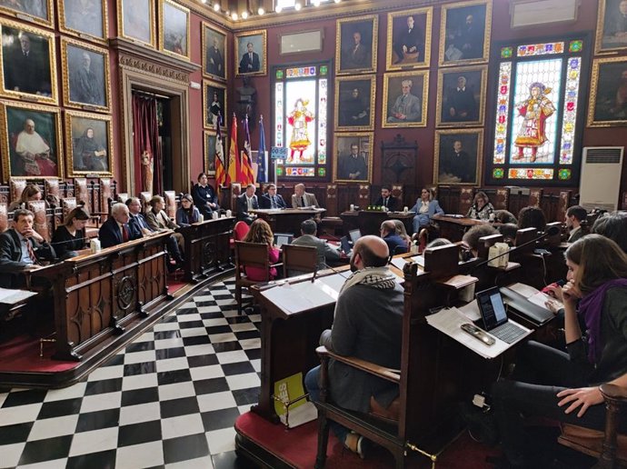 Archivo - El pleno del Ayuntamiento de Palma.