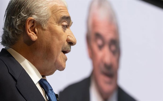 Archivo - El consejero delegado de Endesa y vicepresidente de la Fundación Endesa, José Bogas, interviene durante la Junta General de Accionistas de Endesa, en su sede social, a 23 de abril de 2024, en Madrid (España). Endesa ha propuesto elevar su núme