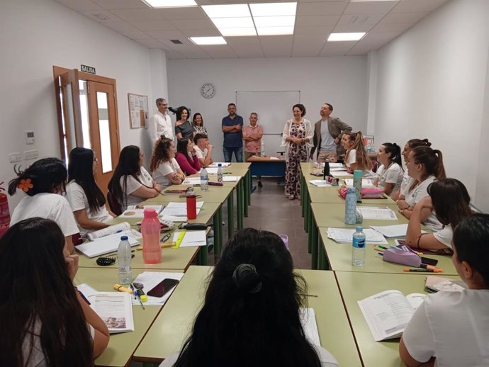 Visita al alumnado que empieza su formación.